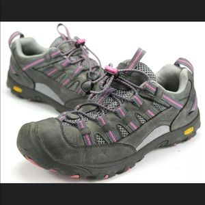 Keen hiking sneakers 6
